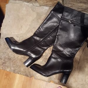Naturalizer wide shaft black boot sz 9.5